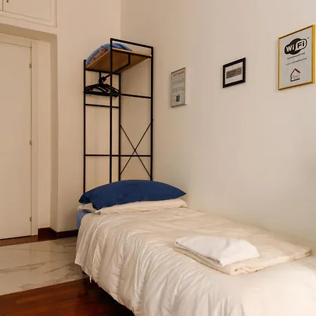 Emi\'S Guest House